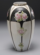 Picture of An English baluster vase