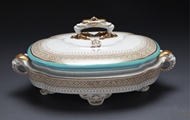 Picture of A VERY FINE 19TH CENTURY TUREEN